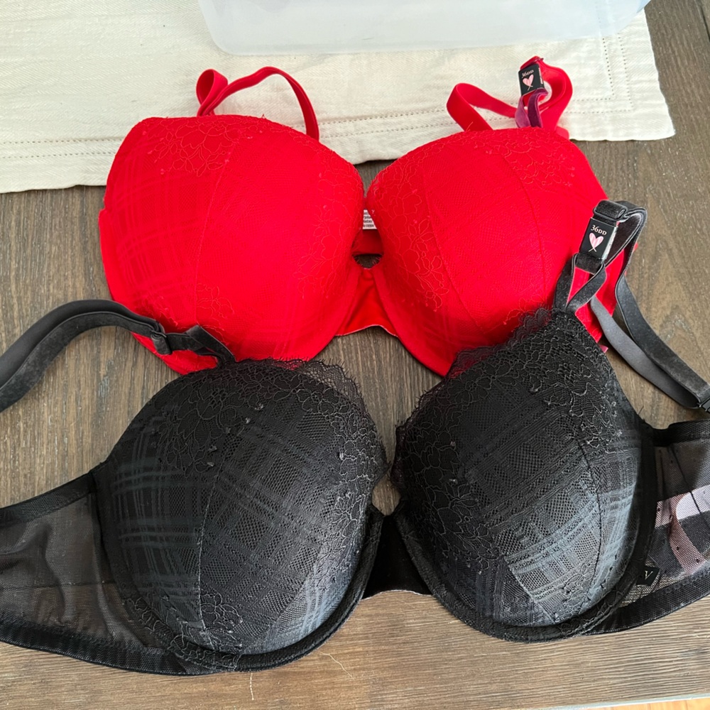 NWT VS bras